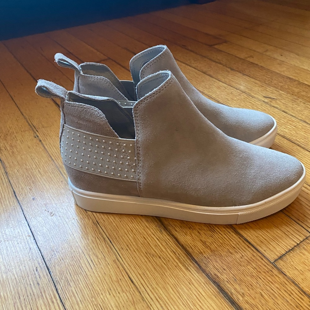Steve Madden booties